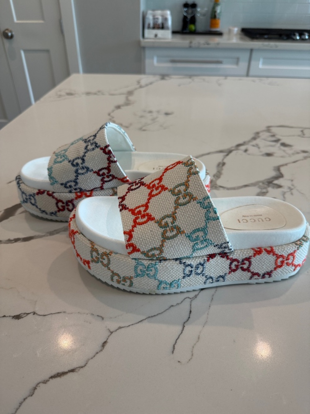 Designer inspired sandals - Picture 3 of 5